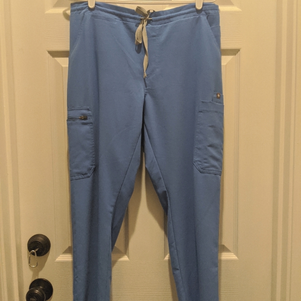 Figs Ceil Blue Yola